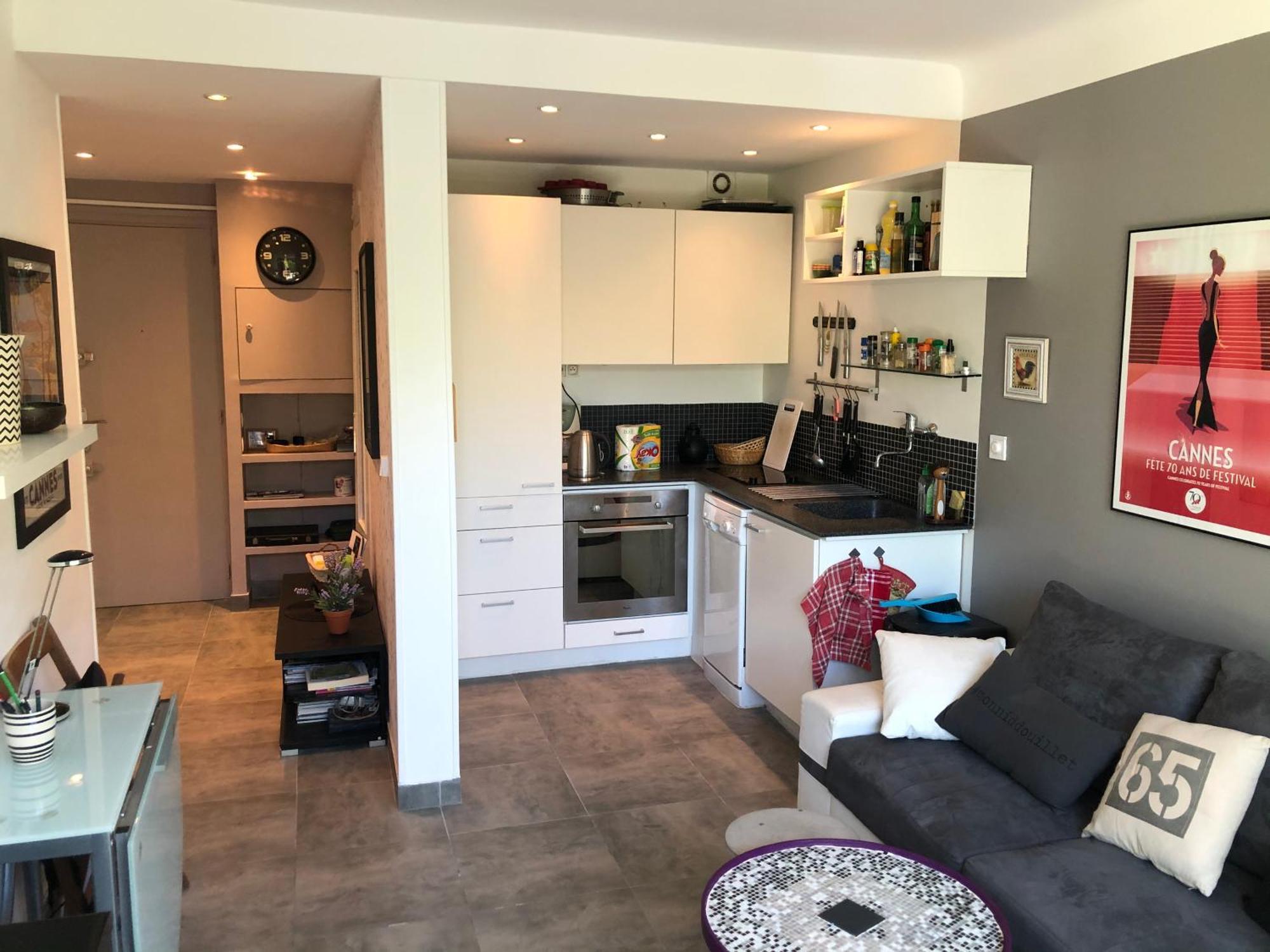 Only 60M To The Beach, 2 Bedroom Cozy Apartment, 80M2 Big Garden, Very Central 戛纳 外观 照片