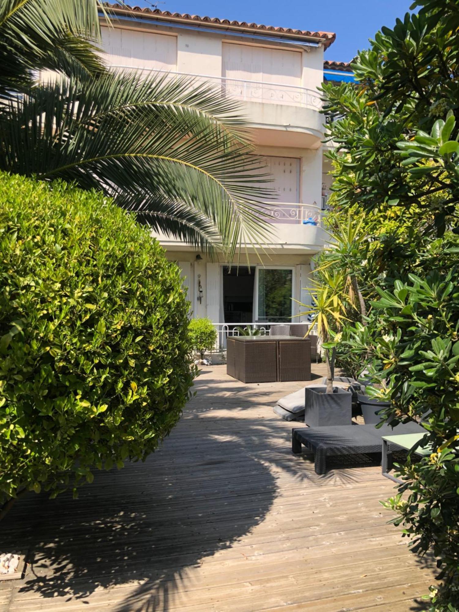 Only 60M To The Beach, 2 Bedroom Cozy Apartment, 80M2 Big Garden, Very Central 戛纳 外观 照片
