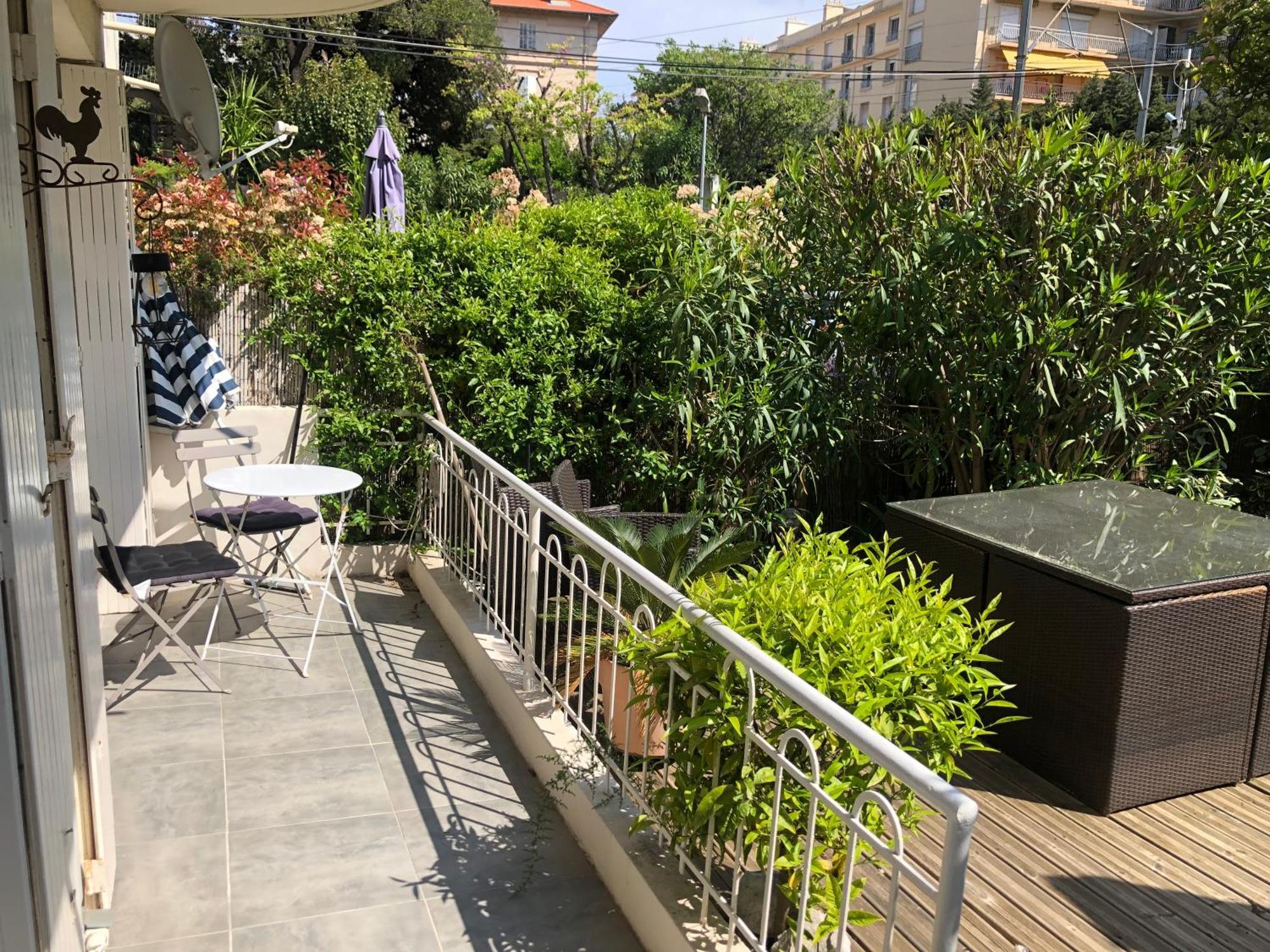 Only 60M To The Beach, 2 Bedroom Cozy Apartment, 80M2 Big Garden, Very Central 戛纳 外观 照片