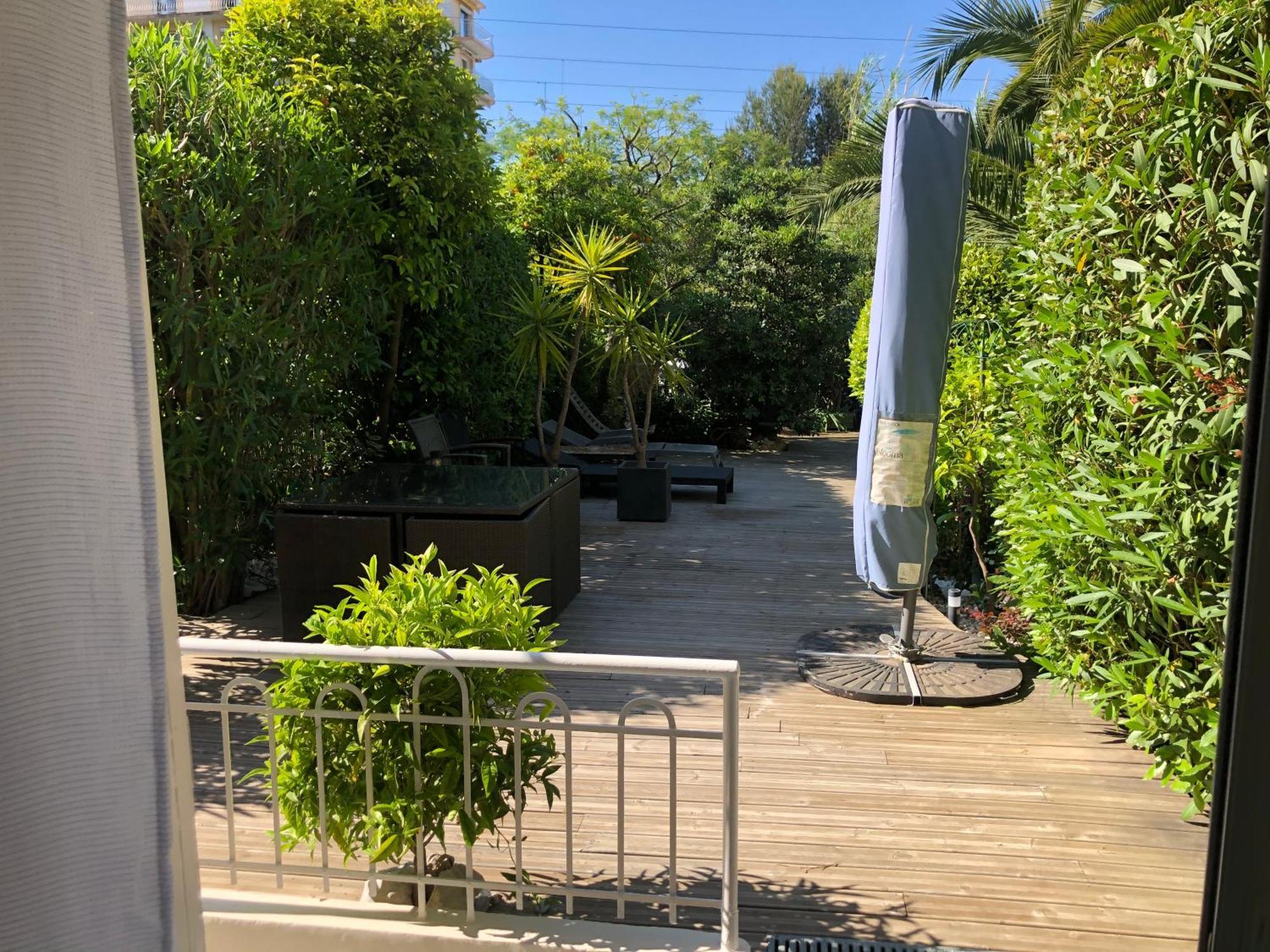 Only 60M To The Beach, 2 Bedroom Cozy Apartment, 80M2 Big Garden, Very Central 戛纳 外观 照片